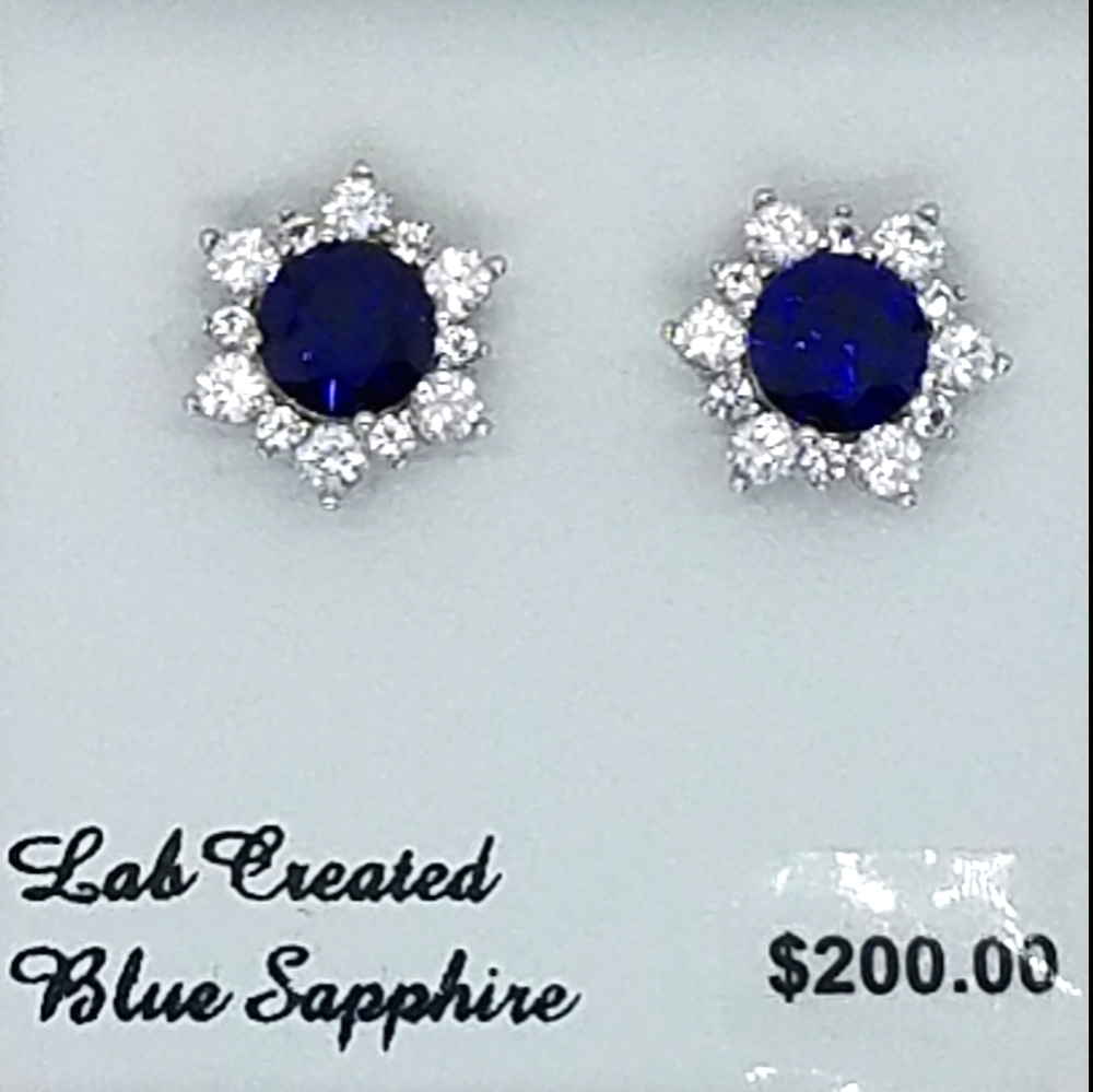 📌SOLD📌 LAB CR. BLUE & WHITE SAPPHIRES EARRINGS - Picture 3 of 8